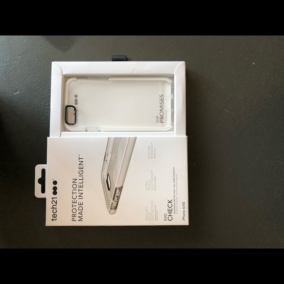 Tech 21 phone case for an iPhone 6/6S - Picture 4 of 4